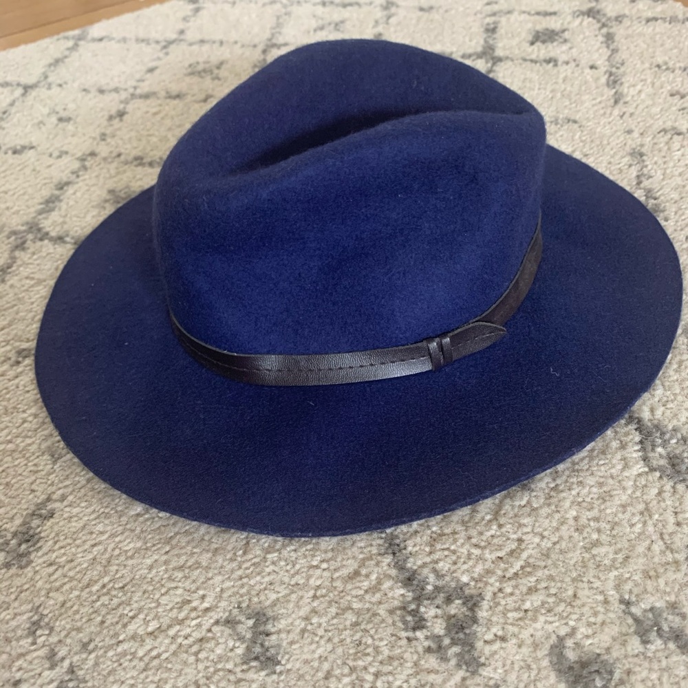 Ecote Women’s 100% Wool Navy Hat Urban Outfitters